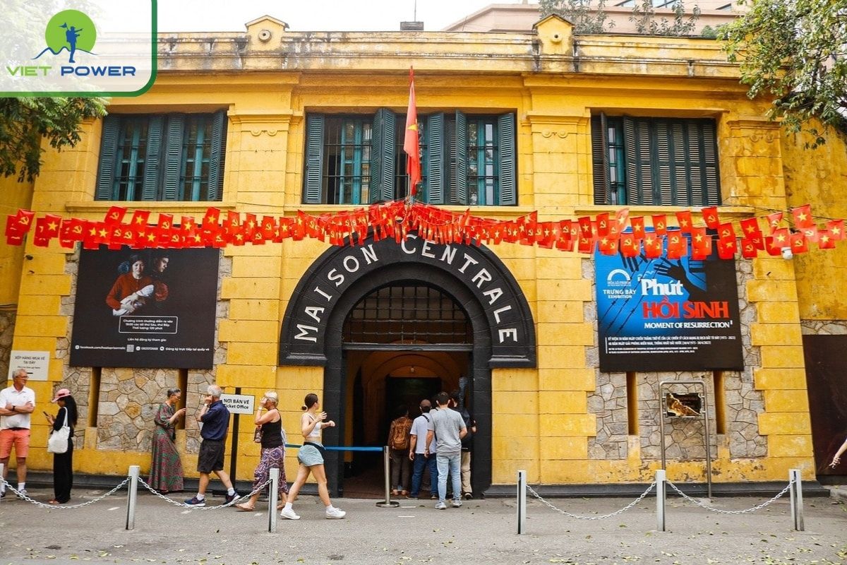 Hoa Lo Prison 