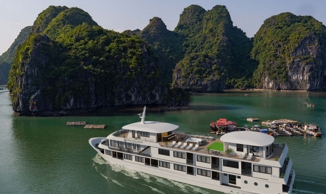 ATHENA ROYAL CRUISE