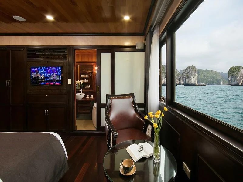 Noble Suite