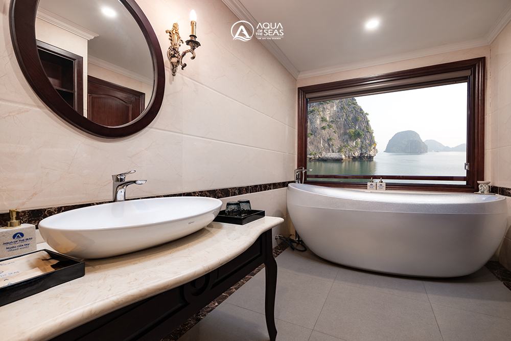 Aqua Triple Suite Cabin