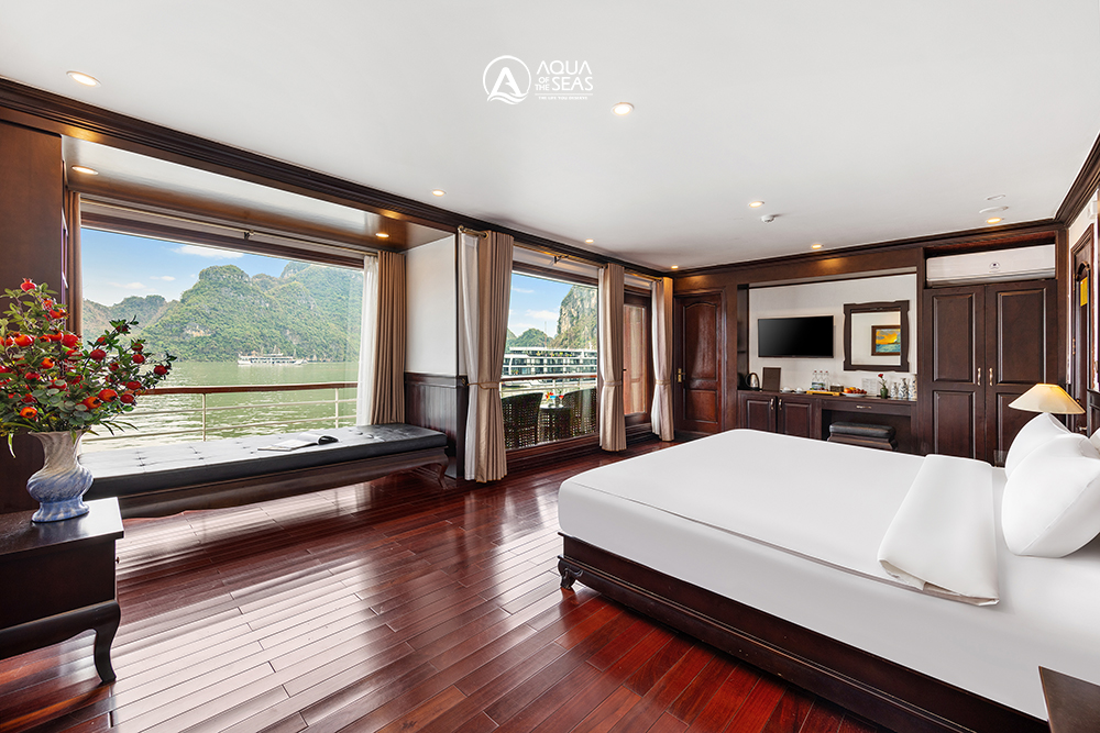 Aqua Royal Suite Cabin
