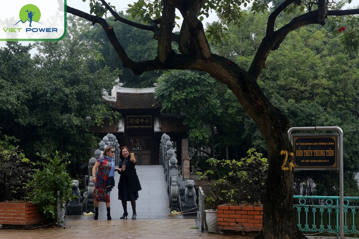 Thuy Trung Tien Temple