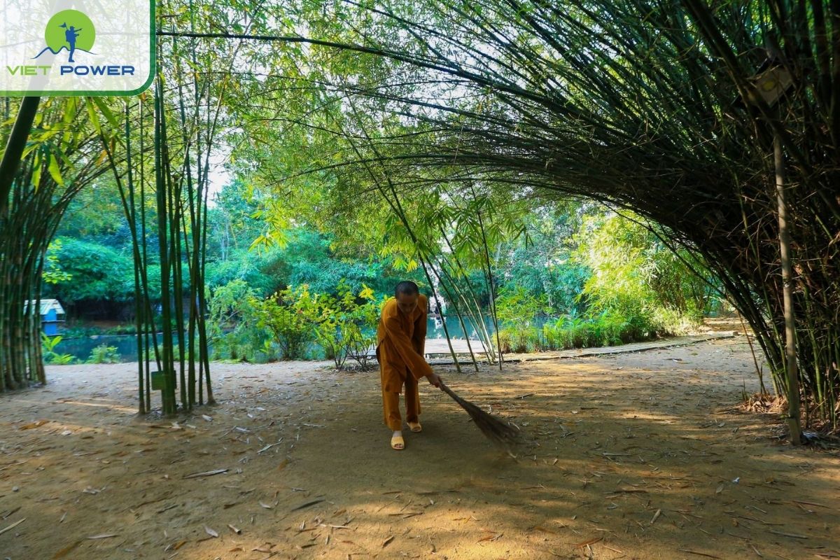 Snorkeling in Ghenh Bang