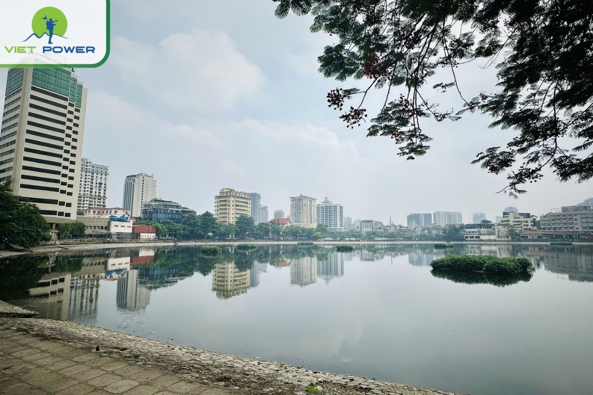 Giang Vo Lake