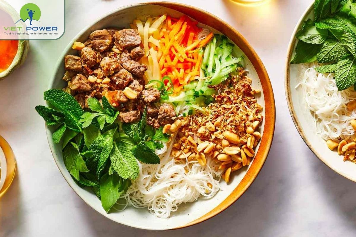 (2) Bun thit nuong