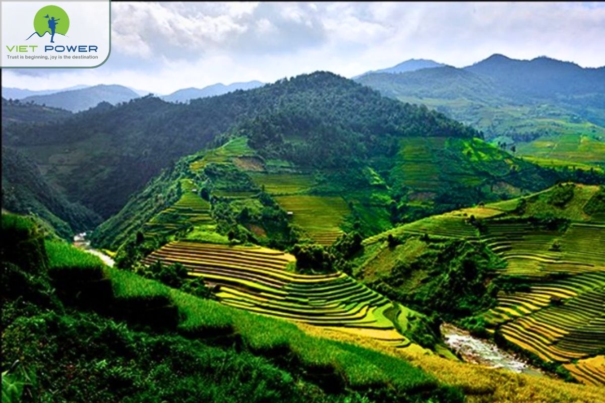 (2) Mountain In Northern Vietnam