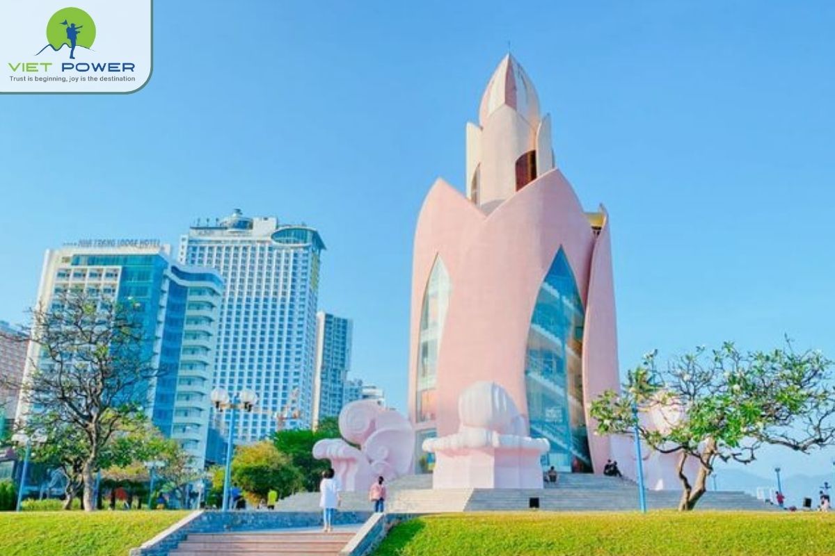 (5) Thap Tram Huong