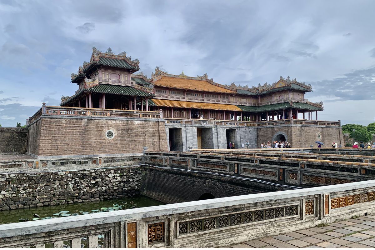Complex of Hue Monuments (2)