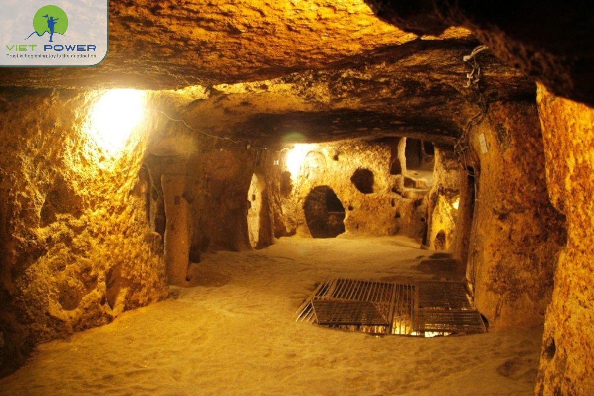 Cu Chi Tunnels