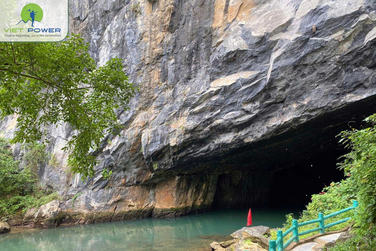 Dark Cave
