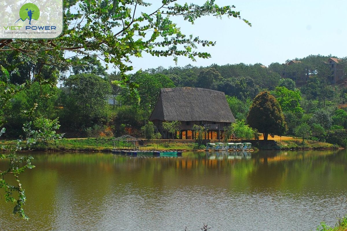 Mang Den in April (4)