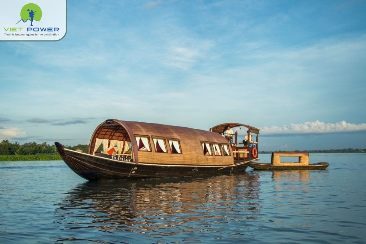 Song Xanh Sampan Cruise
