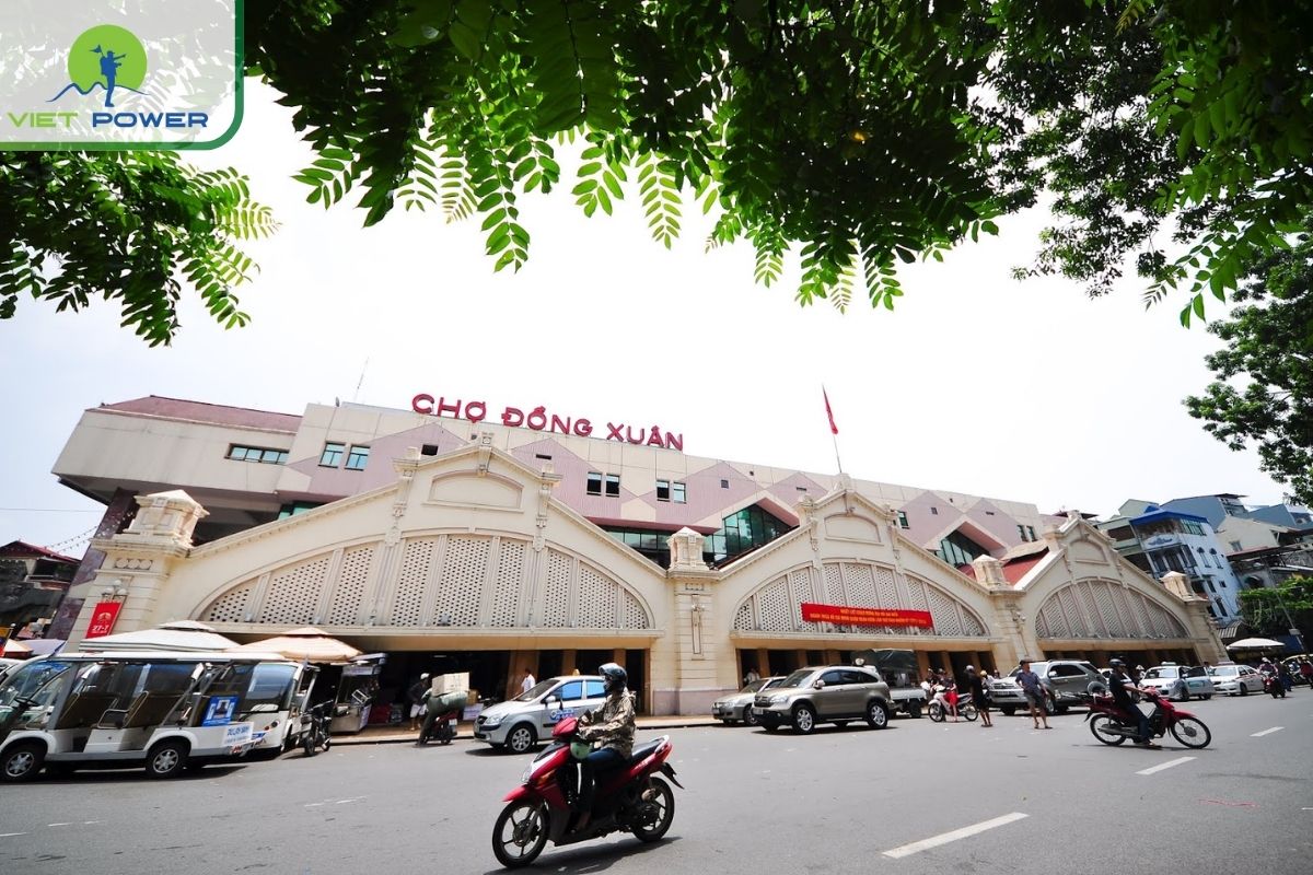 Hanoi – Dong Xuan Market & Old Quarter Stalls