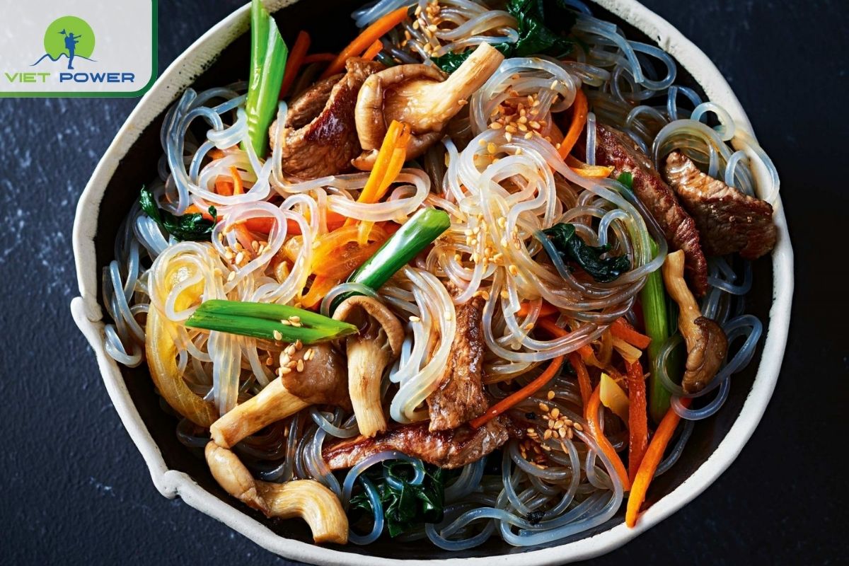 Mien Tron (Vietnamese Glass Noodle Salad)