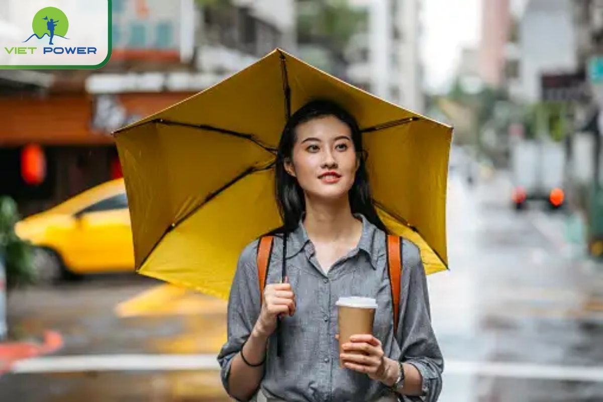 Travel Tips to Outsmart the Rain