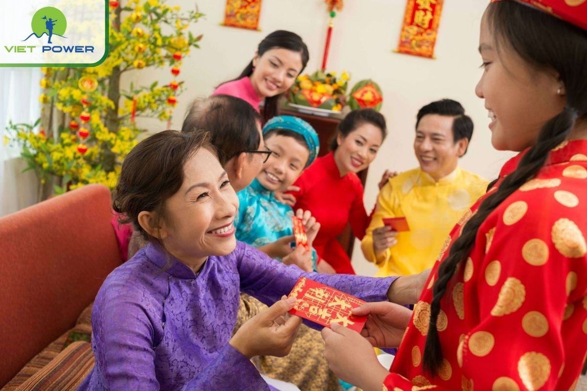 Don’t Visit Uninvited on the Morning of Tết