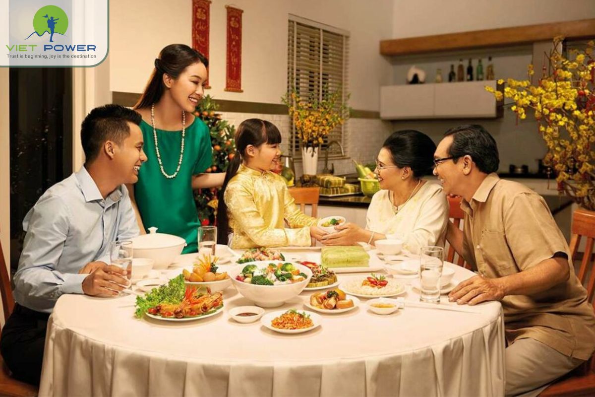 Vietnamese Dining Etiquette (3)