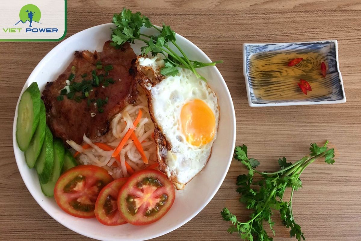 Top 7 Best Com Tam in Saigon: Cheap and Delicious: Com Tam 114