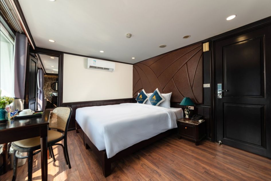 Connecting Senior Suite