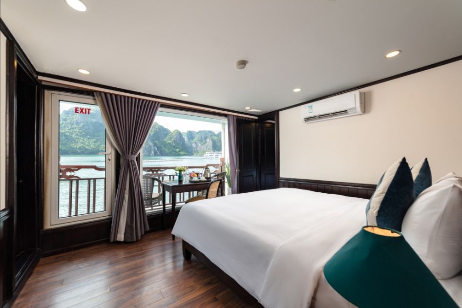 Connecting Senior Suite