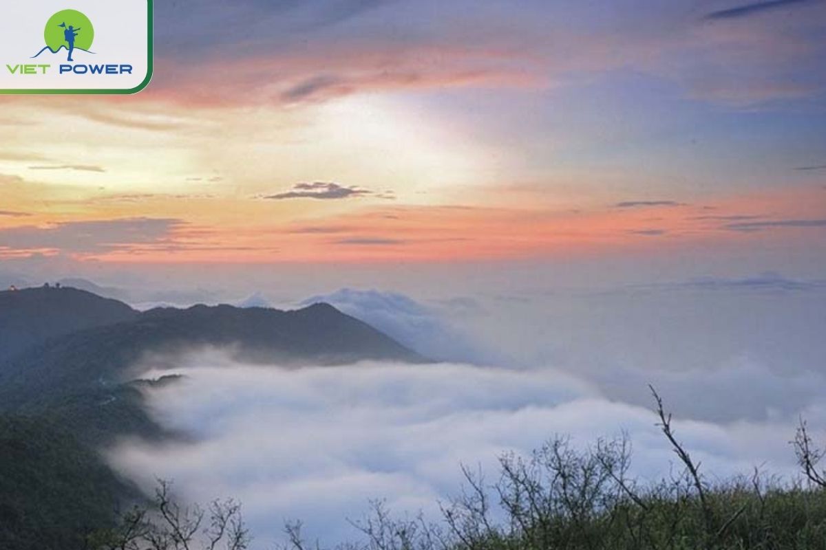 Cloud Hunting in Winter at Ban Co Peak