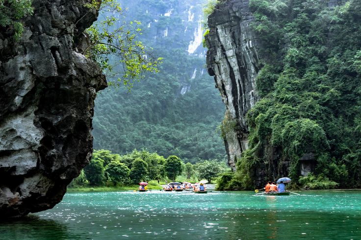 Natural Splendor of the Sea and Mountains in Vietnam 10 Day Tour