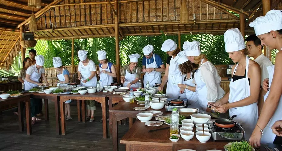 Vietnam Private Cycling 16 Days