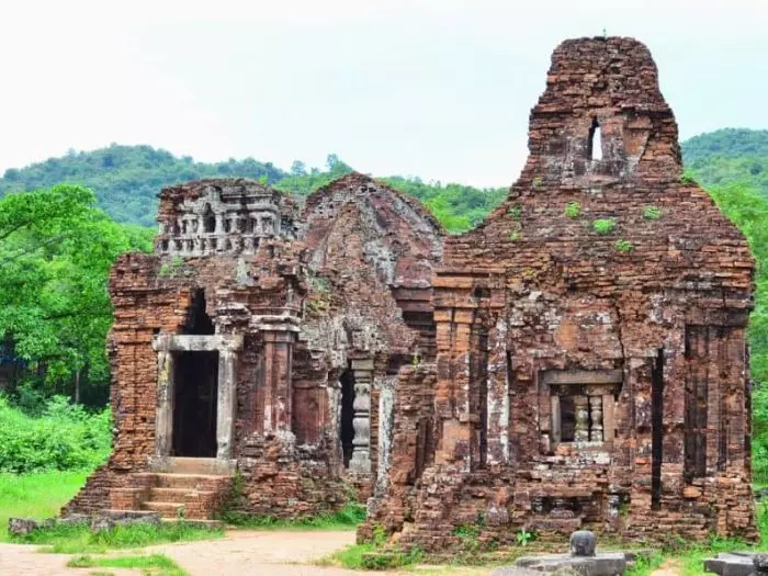 One-day Tour to Explore My Son Holy Land & Countryside Jeep