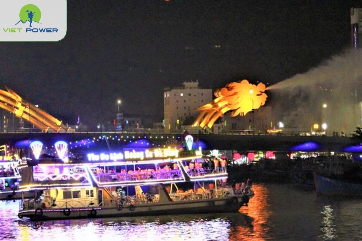 Dragon Bridge fire & water show every Saturday and Sunday