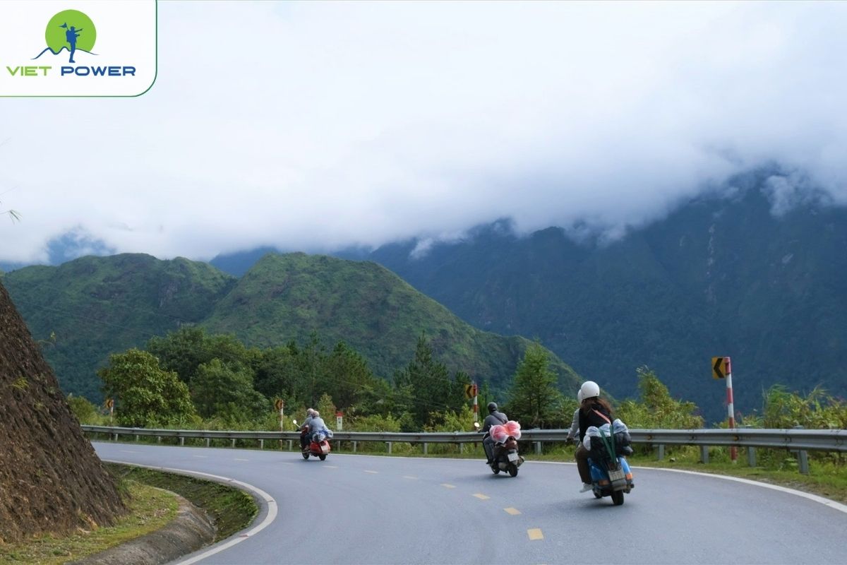Traveling Tram Ton Pass by motorbike