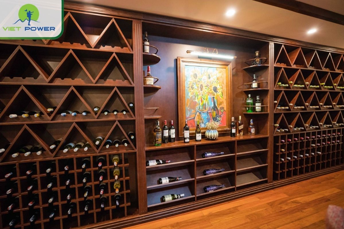 Bach Dang Wine Cellar