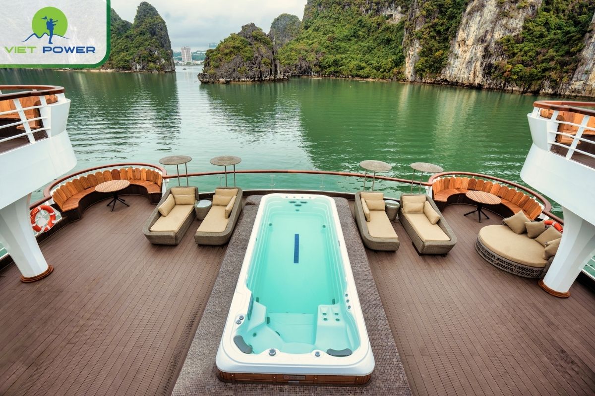 Outdoor Jacuzzi