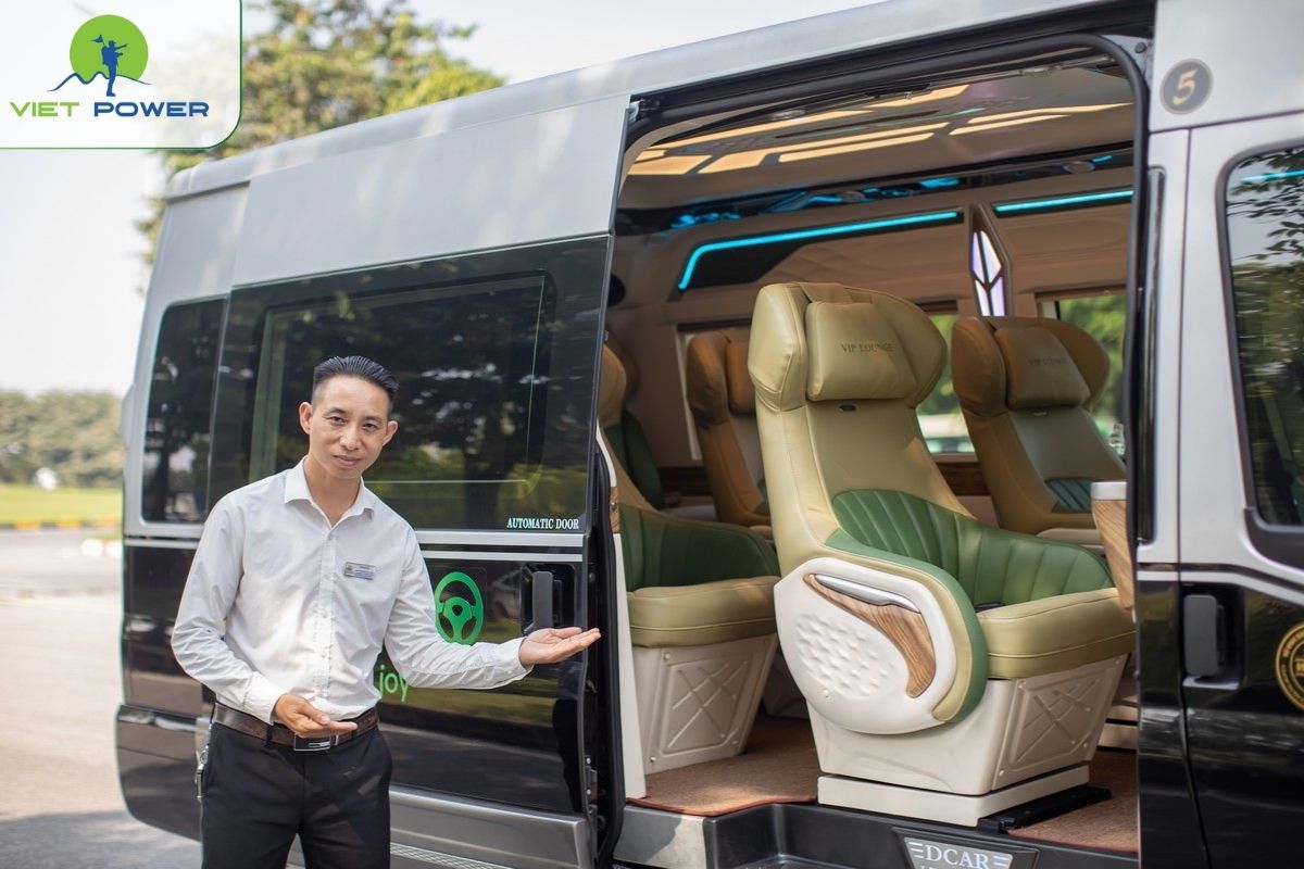 Private address by luxury limousine