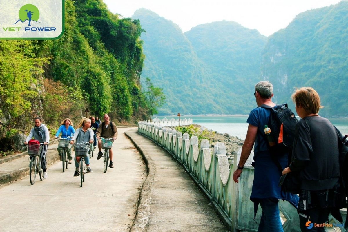 Cycling around Viet Hai village