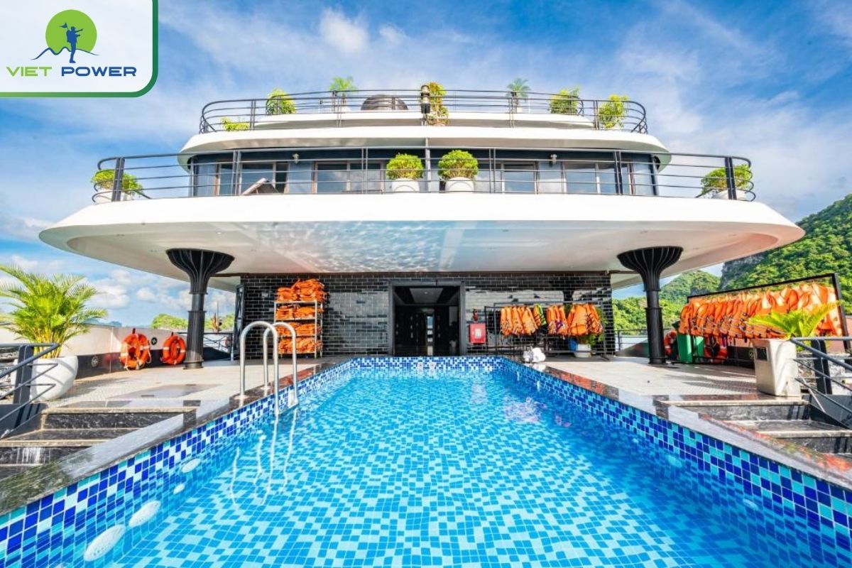 Outdoor Swimming Pool