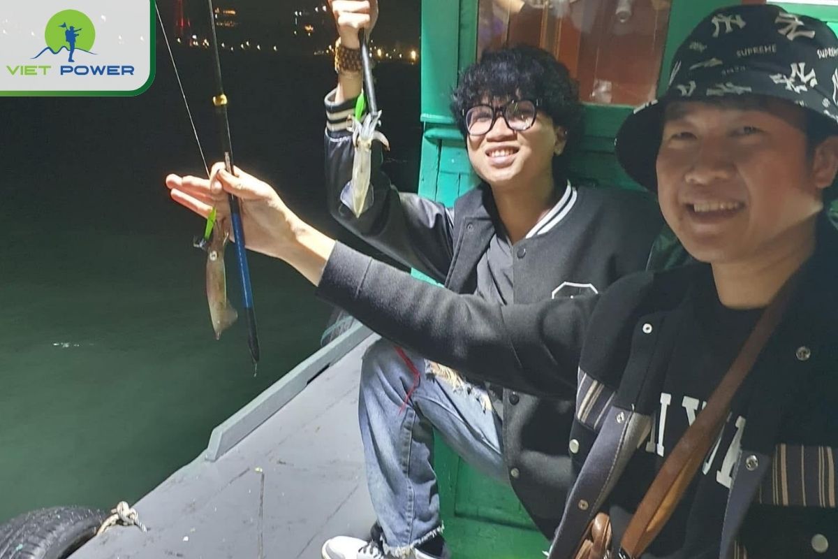 Night squid fishing