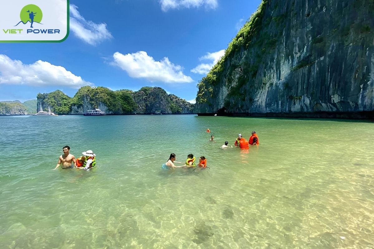 Swimming at Cap La island