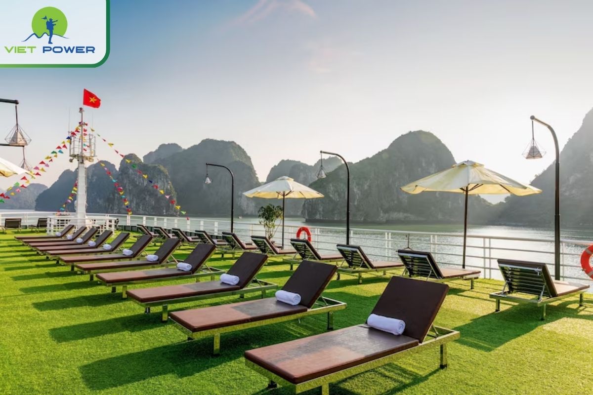 Spacious Sundeck with Telescope View