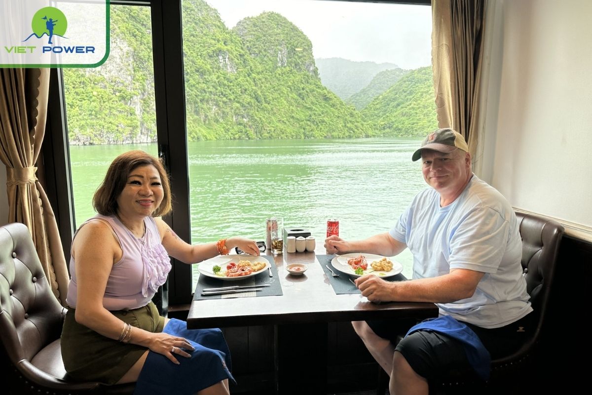 Breakfast is served before the cruise makes its way back