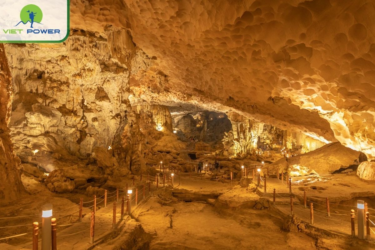 Sung Sot Cave