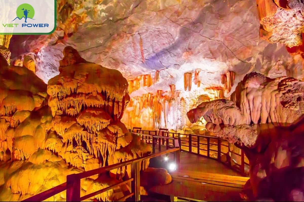 Me Cung Cave