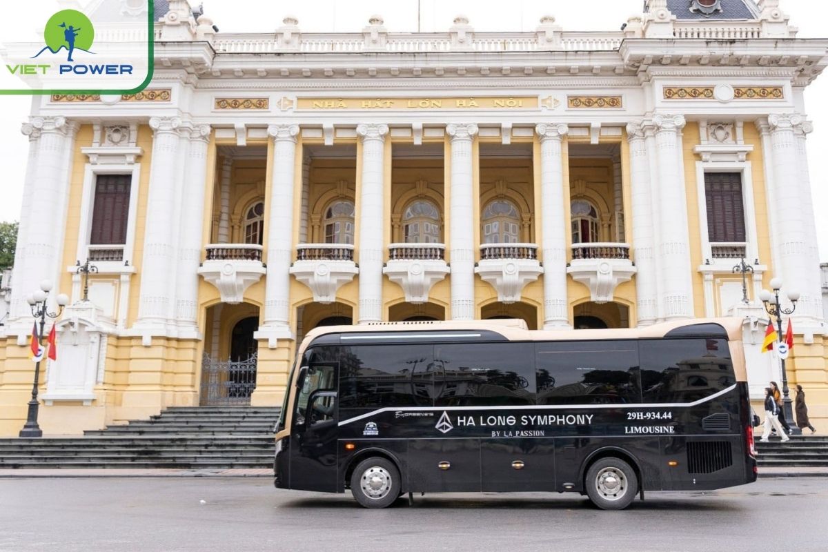 Limousine bus picks up guests at hotels in Hanoi Old Quarter