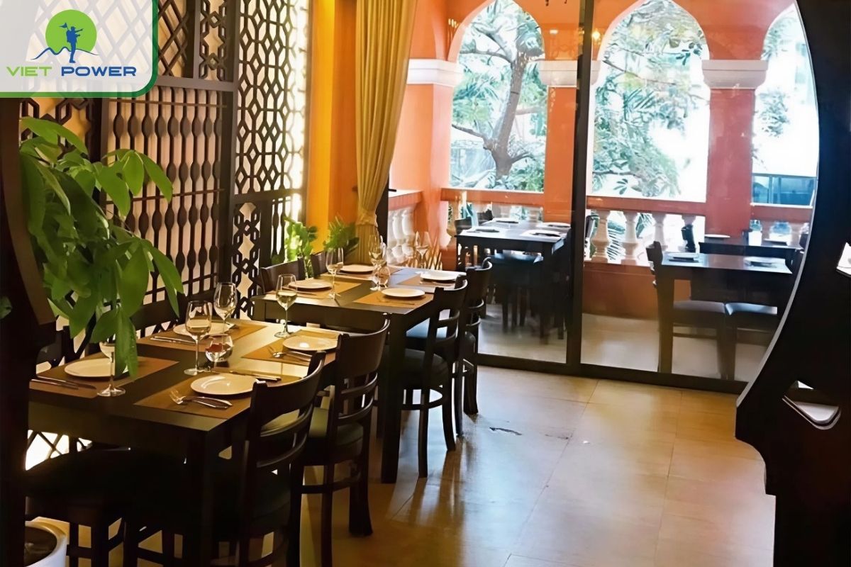 Maazi restaurant