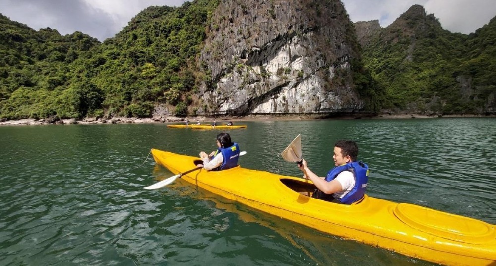 Tuan Chau Marina - Ha Long Bay - Lan Ha Bay - Ao Ech