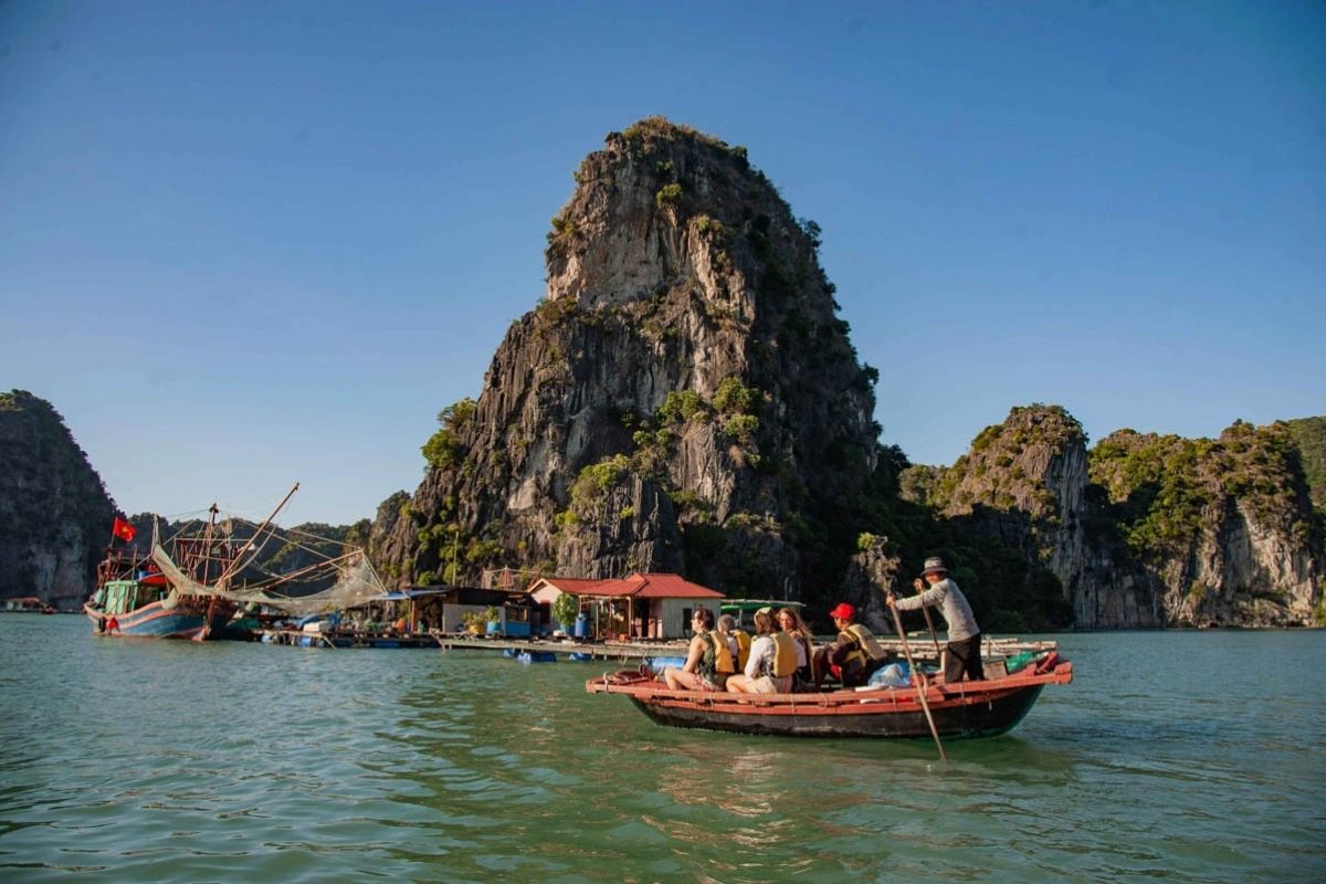 Cua Van Fishing Village