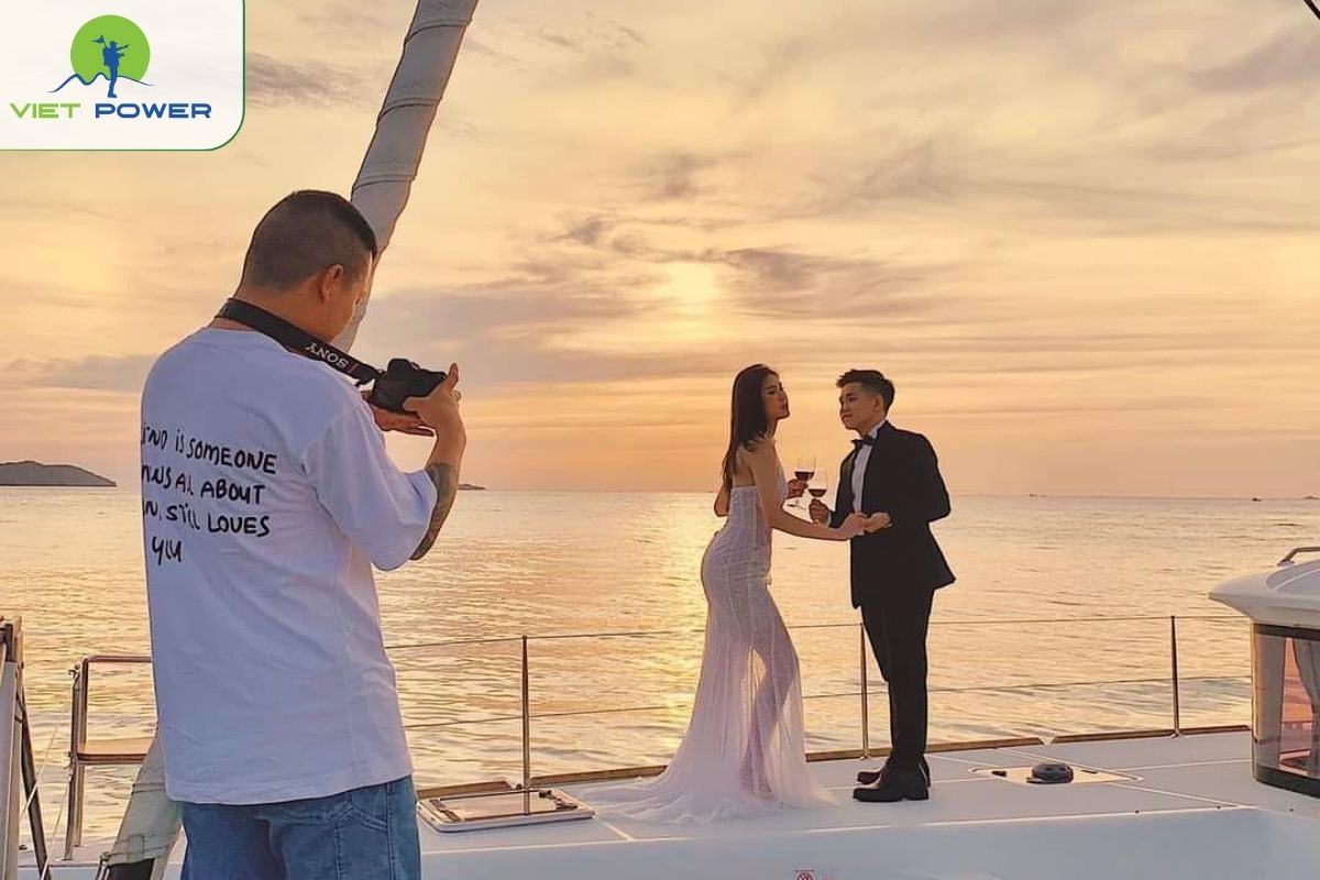 Capture romantic photos as the yacht passes through calm waters