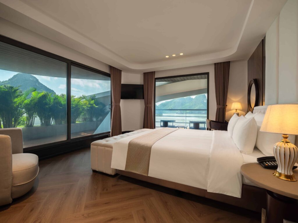 Moon Suite with Terrace