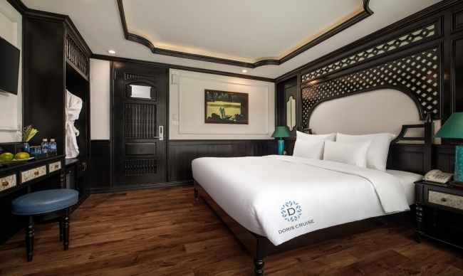 Junior Twin/Double Suite Sea View with Private Balcony