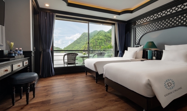 Junior Twin/Double Suite Sea View with Private Balcony