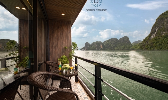 Junior Twin/Double Suite Sea View with Private Balcony